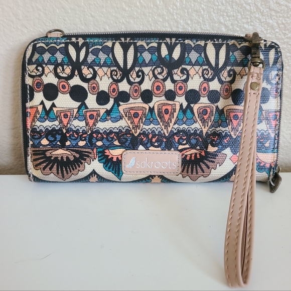 sakroots artists circle zip around wallet wristlet - Picture 2 of 6
